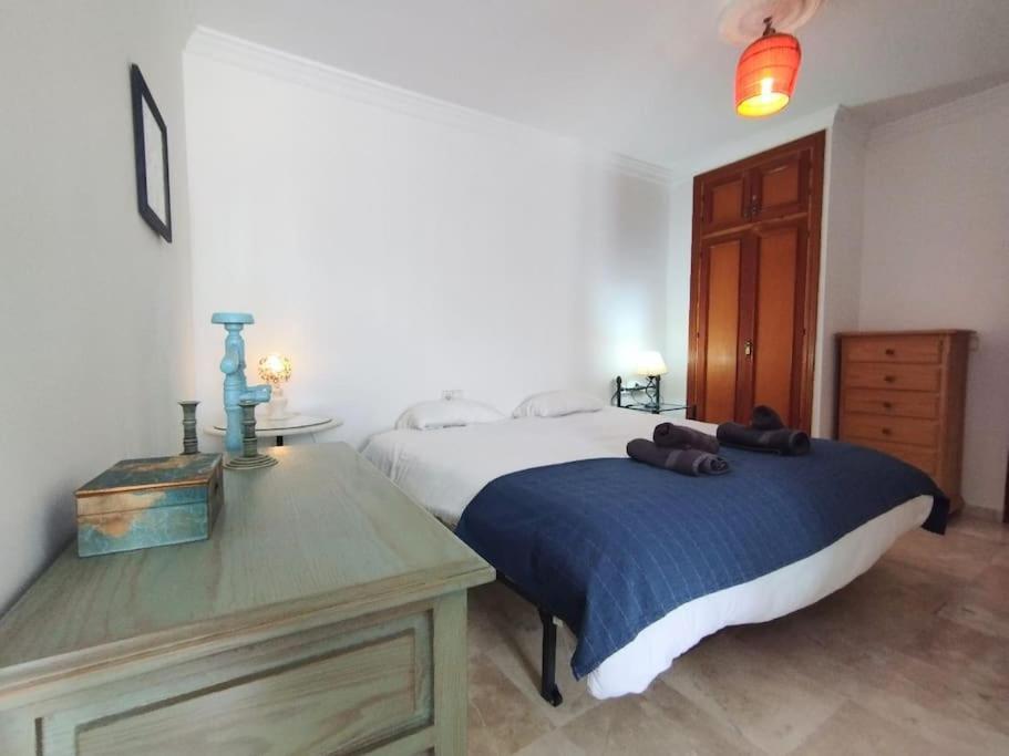 Beautiful 2 Bedroom In Calle Carabeo, Нерха Экстерьер фото