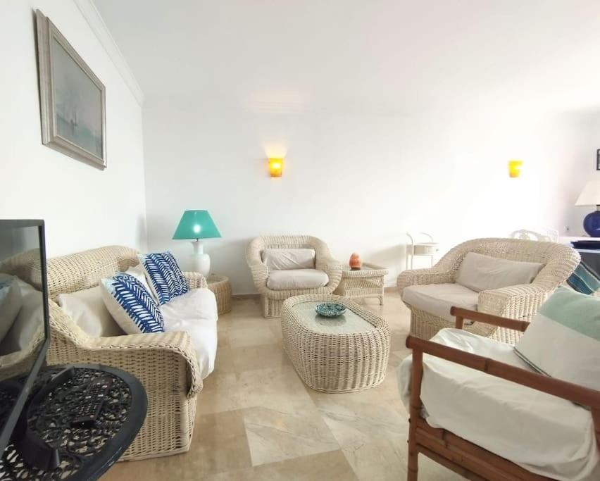 Beautiful 2 Bedroom In Calle Carabeo, Нерха Экстерьер фото