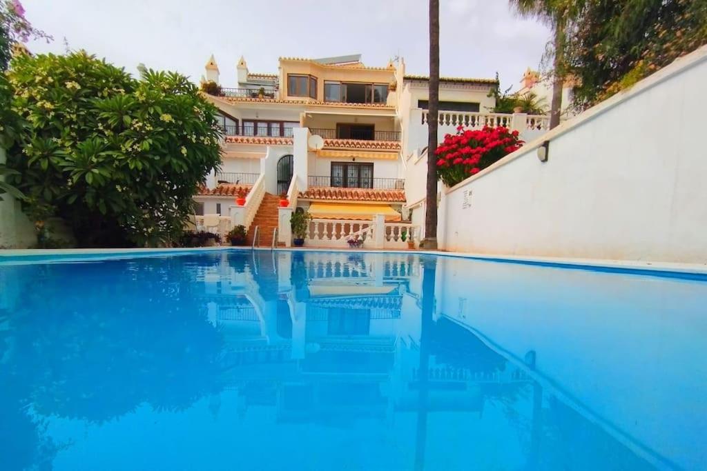 Beautiful 2 Bedroom In Calle Carabeo, Нерха Экстерьер фото