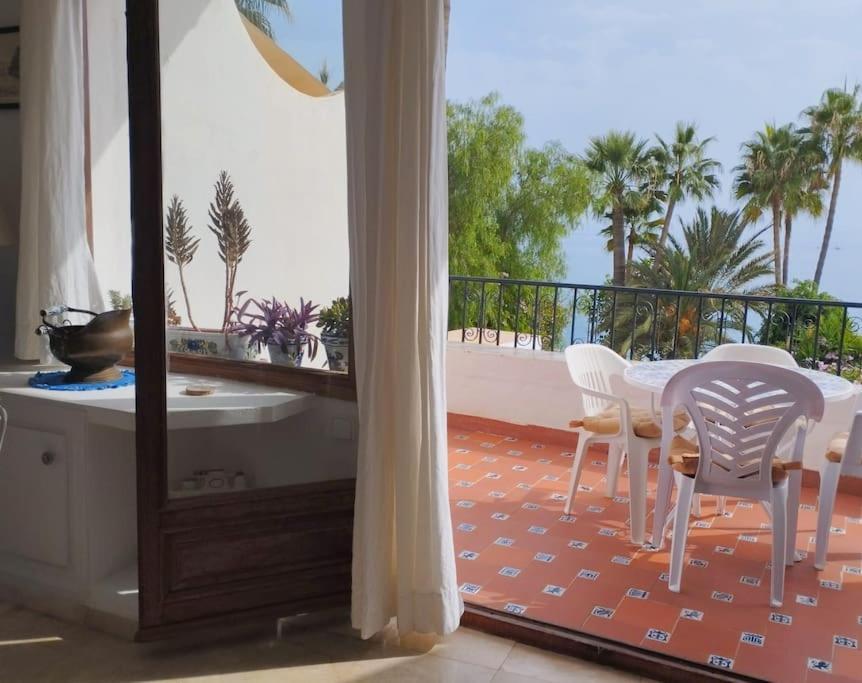 Beautiful 2 Bedroom In Calle Carabeo, Нерха Экстерьер фото